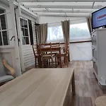 Mobil-home De Jean-michel Et Nicole Кемпинг