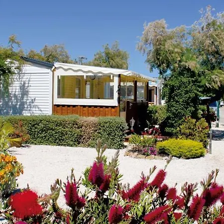 Mobil-home De Jean-michel Et Nicole Kemping *