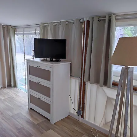 Mobil-home De Jean-michel Et Nicole Кемпинг